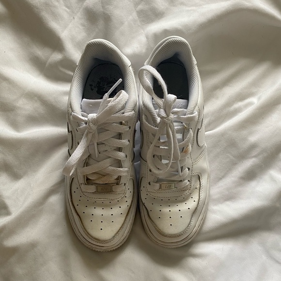 white air force ones - Picture 3 of 4